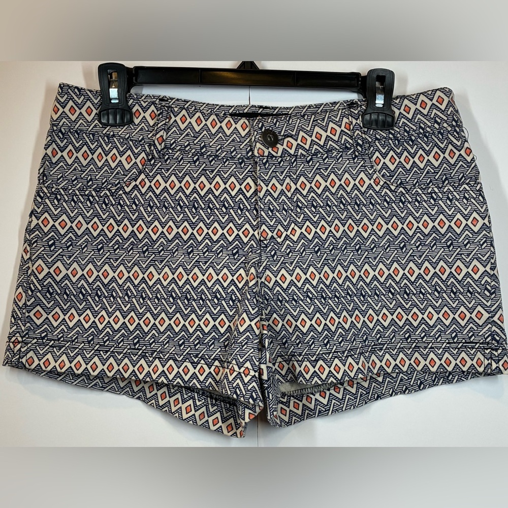 Jack by BB Dakota Navy and Coral Geometric Print Shorts Women’s Size 6
